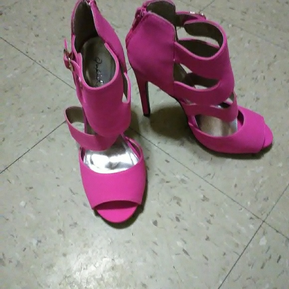 Pink heels - Picture 8 of 8
